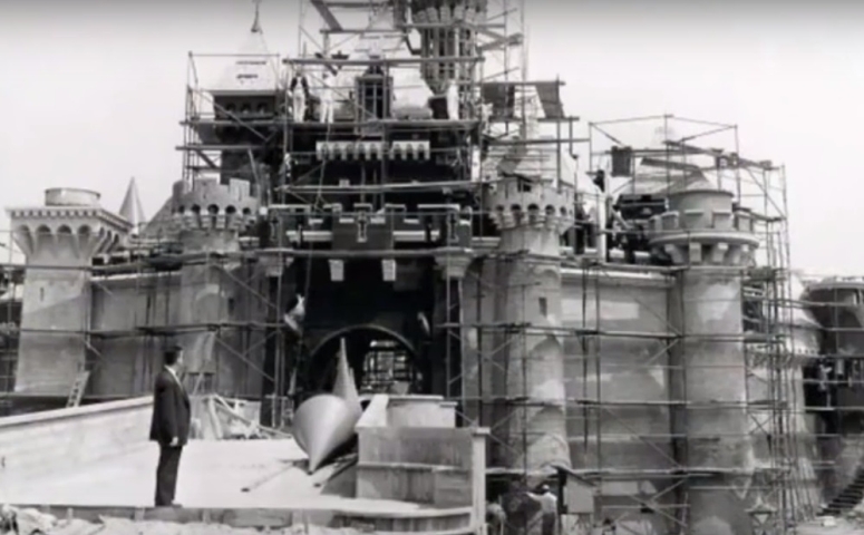 Construirea Disneyland