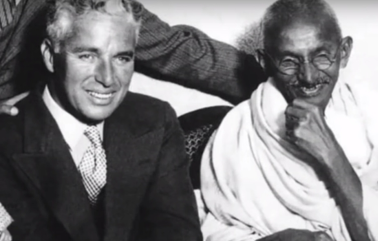 Charlie Chaplin si Gandhi