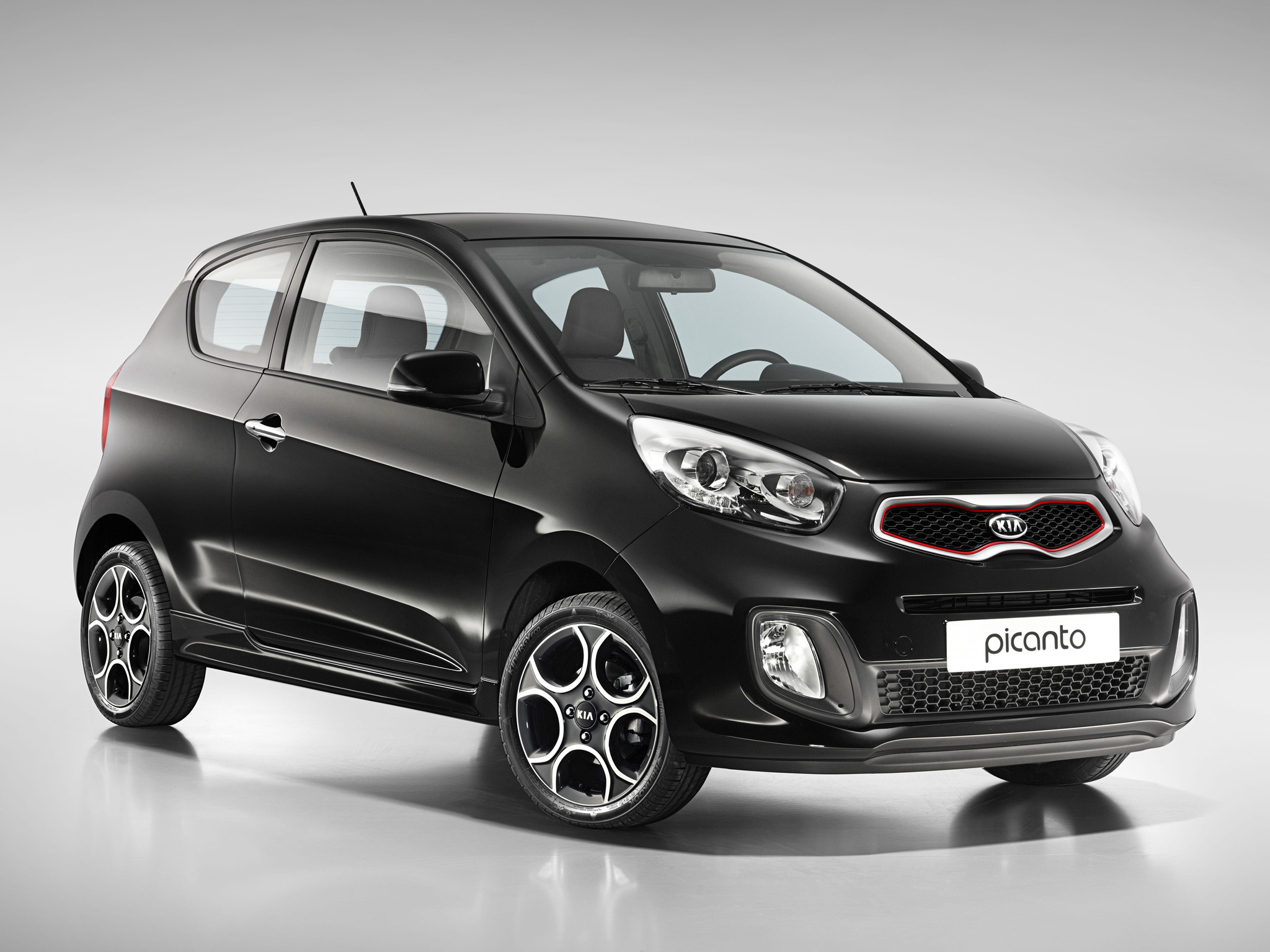 9. Kia Picanto - 9.212 EUR cu TVA inclus