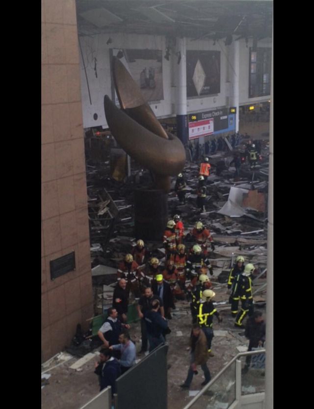 Fortele de ordine sosesc la locul deflagratiei