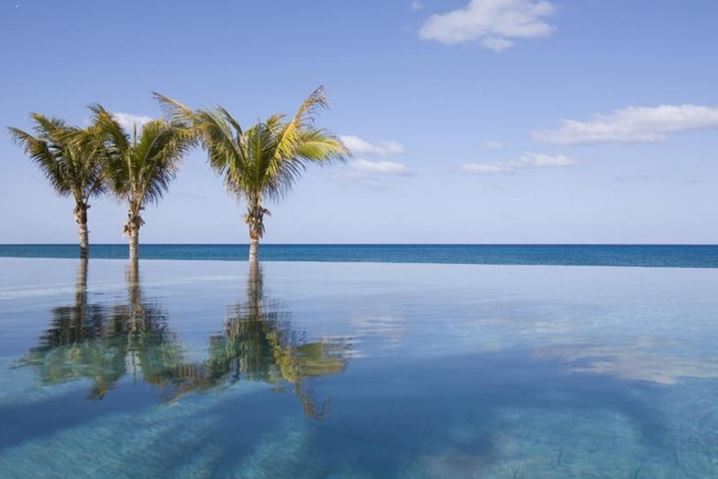 6. Piscina Beachside, Nandana Villas, Bahamas