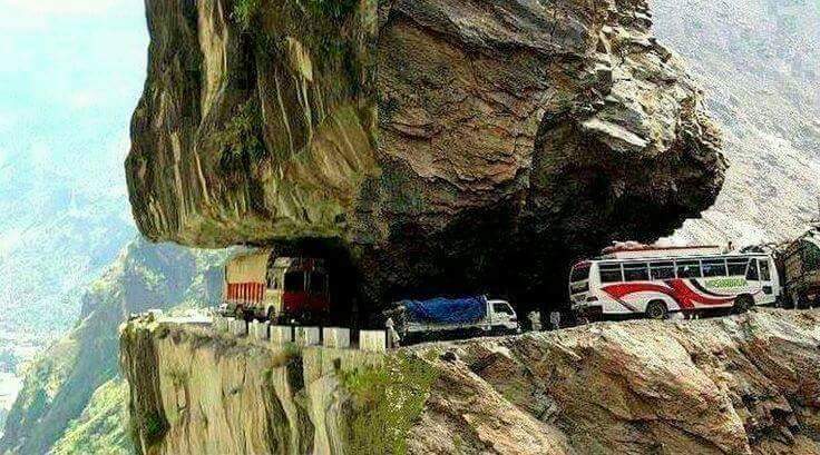 3. Bolivia - ,,Drumul mortii"