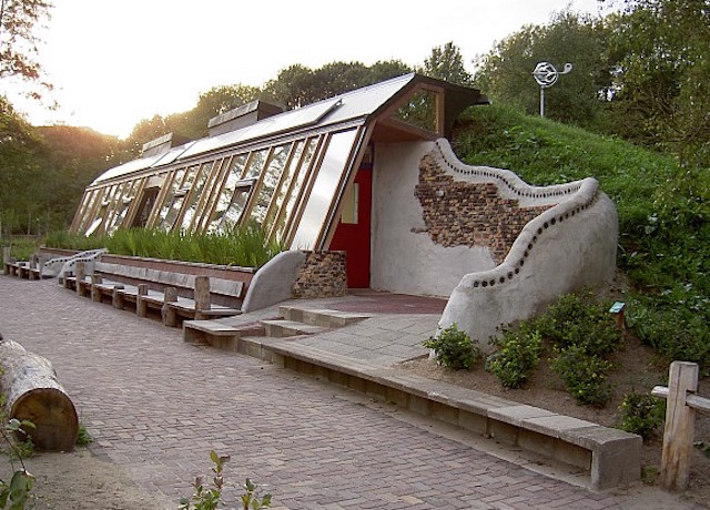 10. ,,Navele Pamantului", SUA