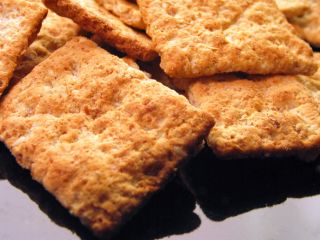 Biscuiti si cereale pentru mic dejun