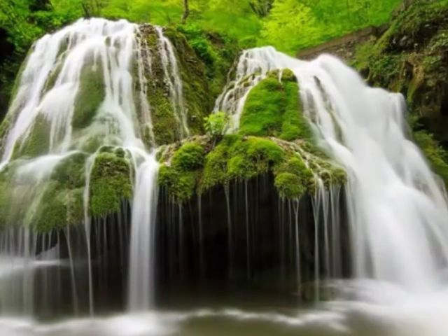 Cascada Bigar, printre cele mai impresionante cascade din lume
