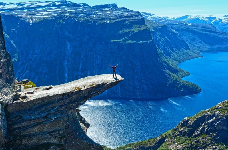 10. Trolltunga, Norvegia