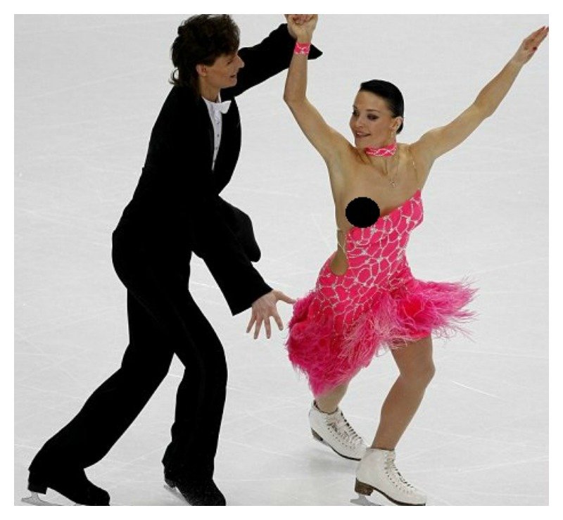 Costumul, dupa o pirueta reusita