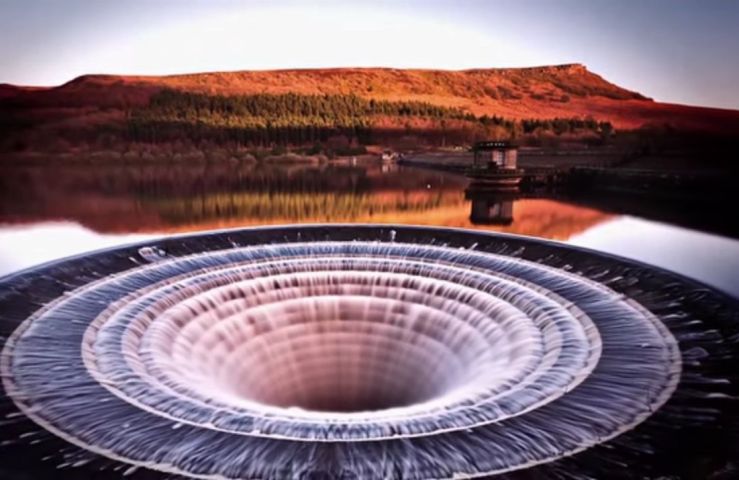 Una dintre cele mai fabuloase gropi de pe suprafata Pamantului