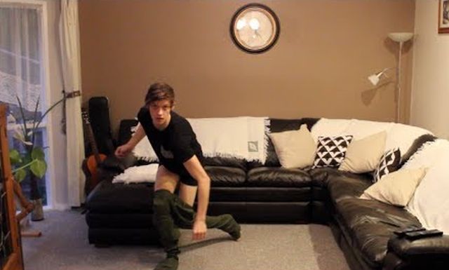 In Marea Britanie pantalonii fac victime