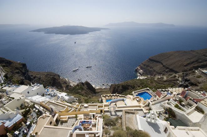 Imposibil sa nu sesizezi trecerea de la simplu la complex...