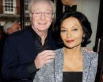 Michael Caine si Shakira Baksh