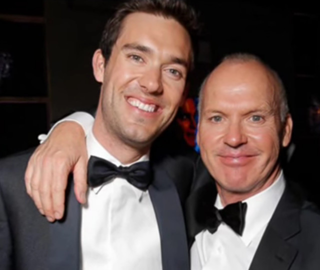 Sean Douglas si Michael Keaton