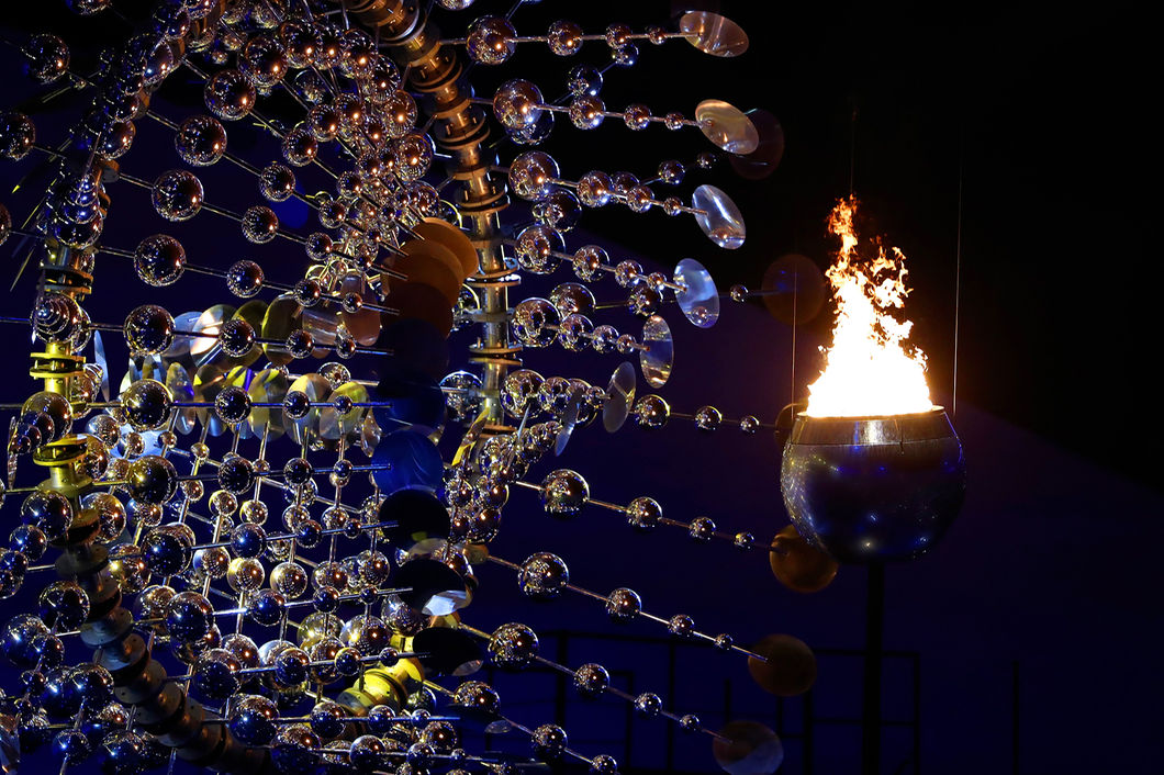 Primii au defilat grecii, reprezentantii tarii unde s-a organizat in antichitate prima editie a Jocurilor Olimpice, iar ultimii au fost brazilienii, gazdele competitiei