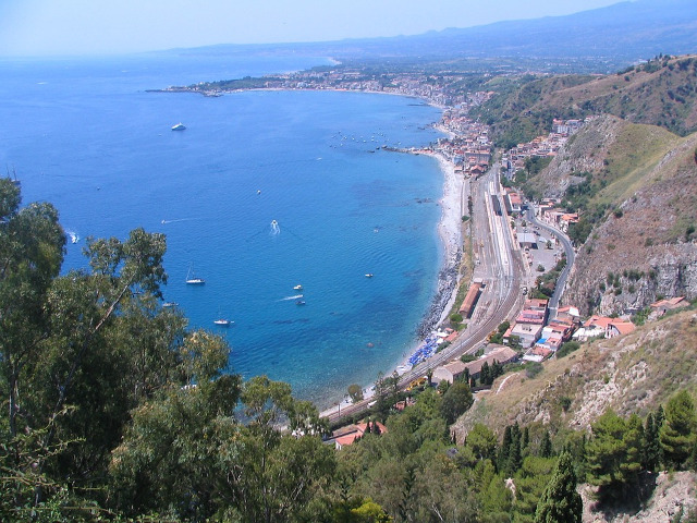 Taormina, pentru iubitorii de plaja
