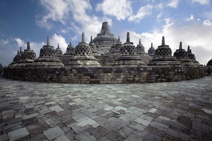 12. Borobudur