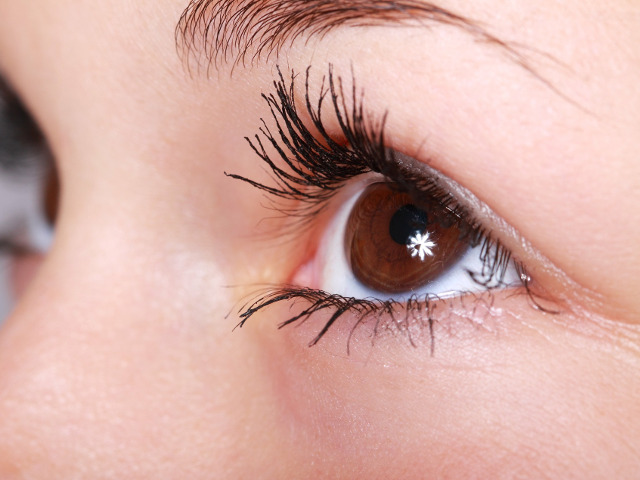 Te scapa de ochii umflati