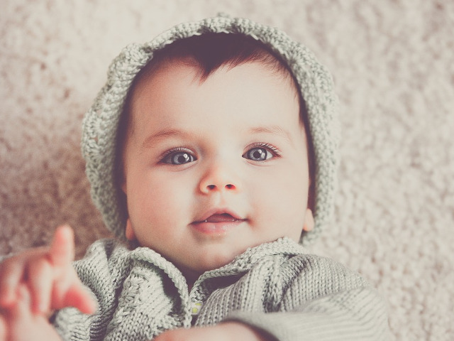 Unul din 2000 de copii se naste cu un dinte