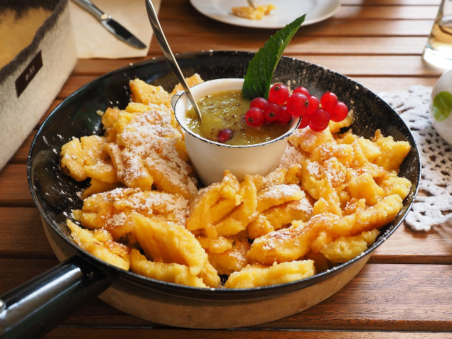 Mit: "Trebuie sa lasi mancarea sa se raceasca inainte sa o bagi in frigider"