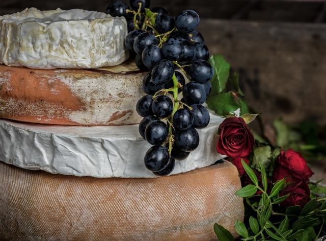 Stopeaza mucegairea branzei