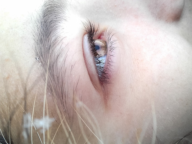 Esti ingandurata si lipsita de vlaga intreaga zi