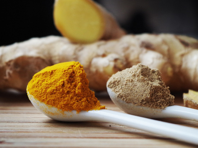 Bautura detoxifianta cu turmeric