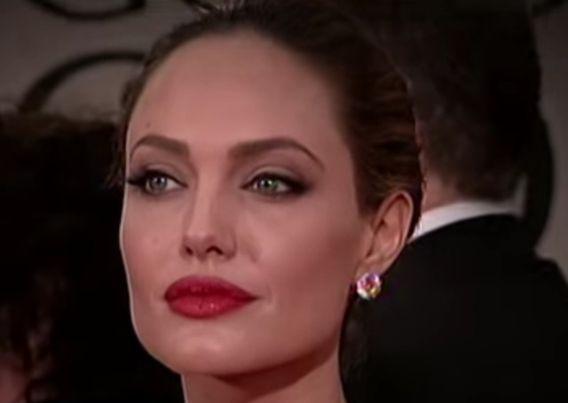 Angelina nu subestimeaza puterea simplitatii