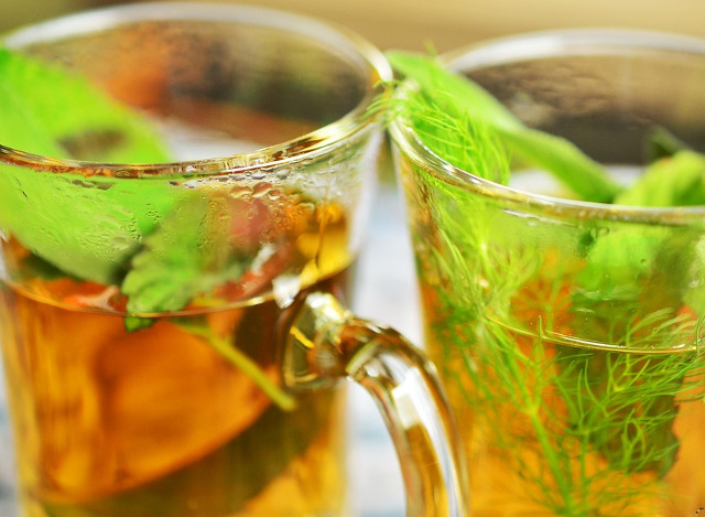Consuma ceai de menta