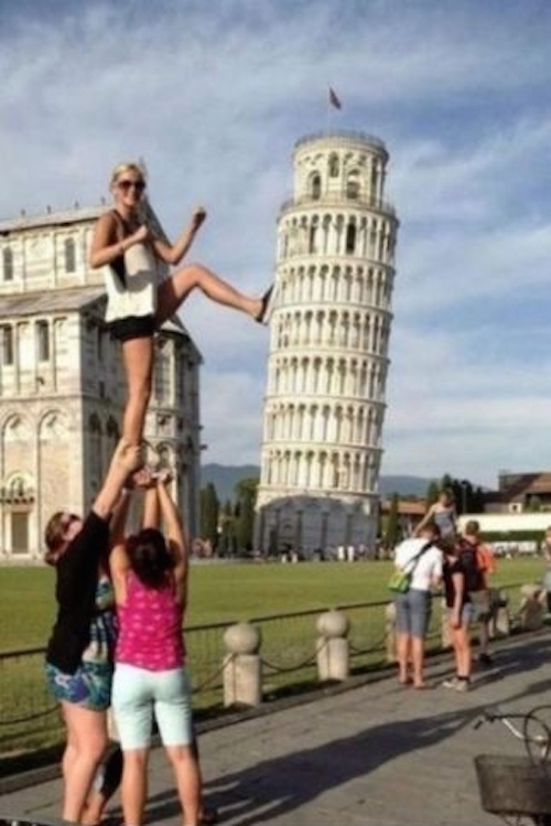 2. Piramida majoretelor reinventata