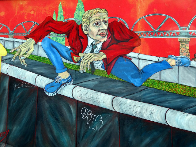 "Pictura este un simplu exercitiu de eliminare a tensiunii" (Joseph E. Criscuoli)