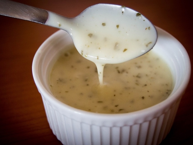 Sosuri de salata fara grasimi