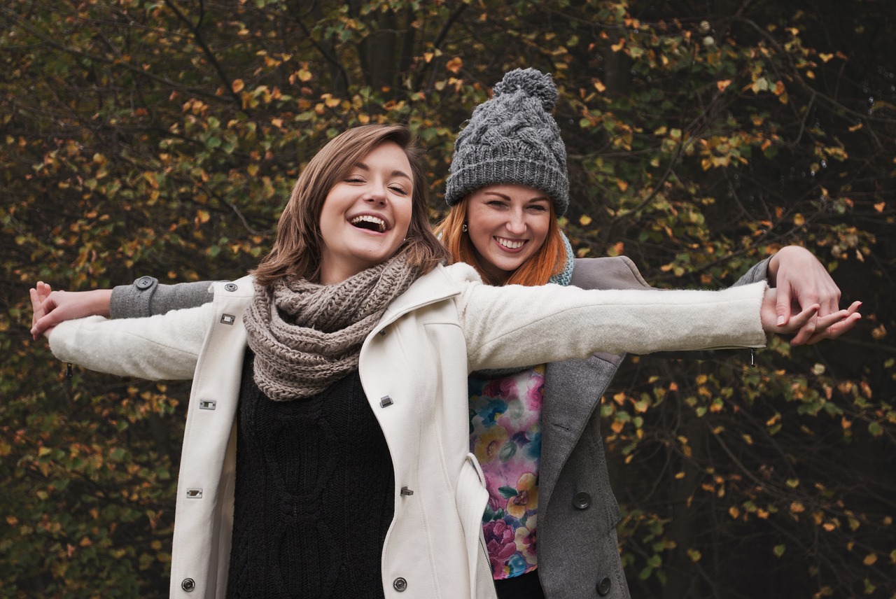 Se inconjoara de oameni optimisti