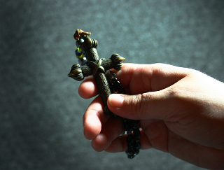 Mamele se roaga pentru norocul fetelor de maritat