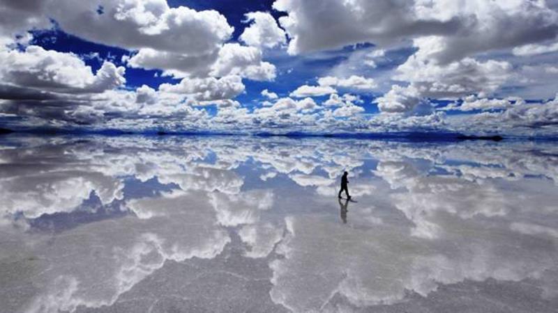 8. Salar de Uyuni, Bolivia