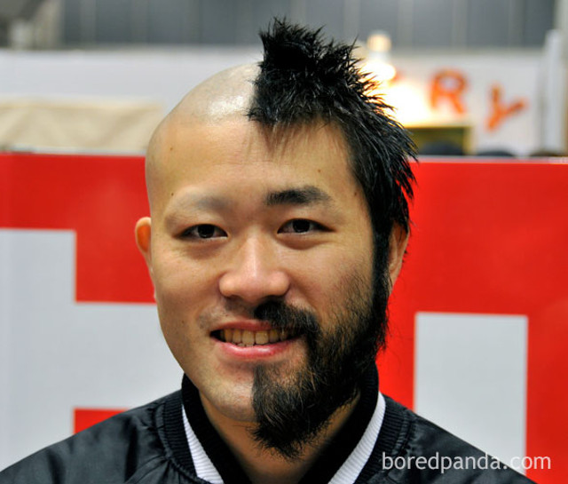 Oare a platit pret intreg la frizerie?