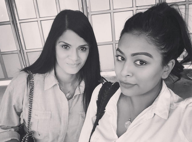 Rochelle Dale (23 de ani), alaturi de mama ei, Pav (53 de ani, in dreapta)