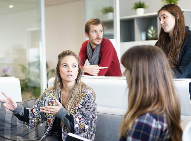 Nu mai incerca sa multumesti pe toata lumea