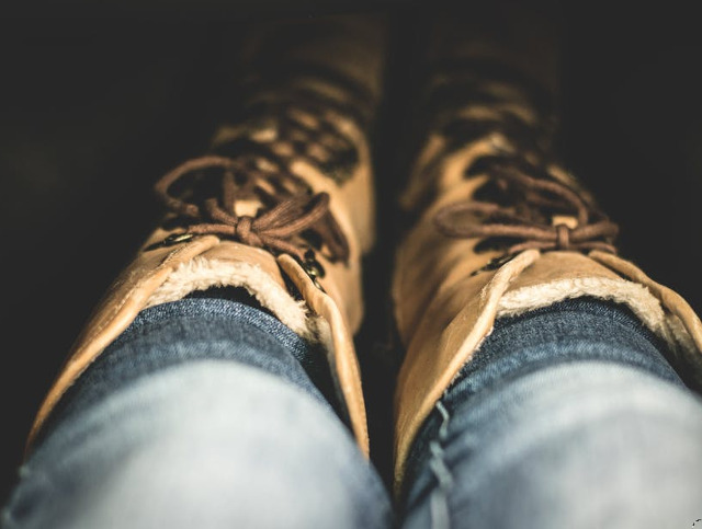 Ajuta la mentinerea cizmelor inalte in stare perfecta