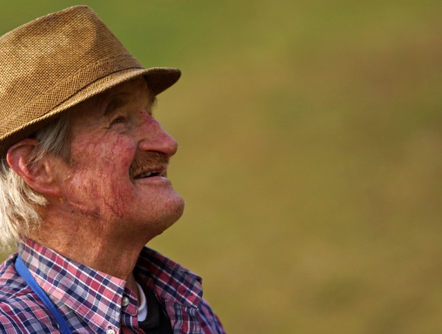 Se imbraca haine noi