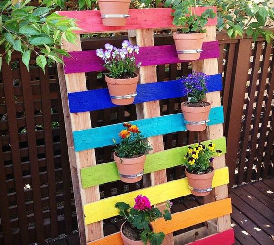 10 idei de infrumusetare a gradinilor in cel mai ieftin mod