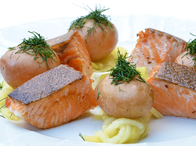 Consuma alimente care ajuta la arderea grasimilor rapid