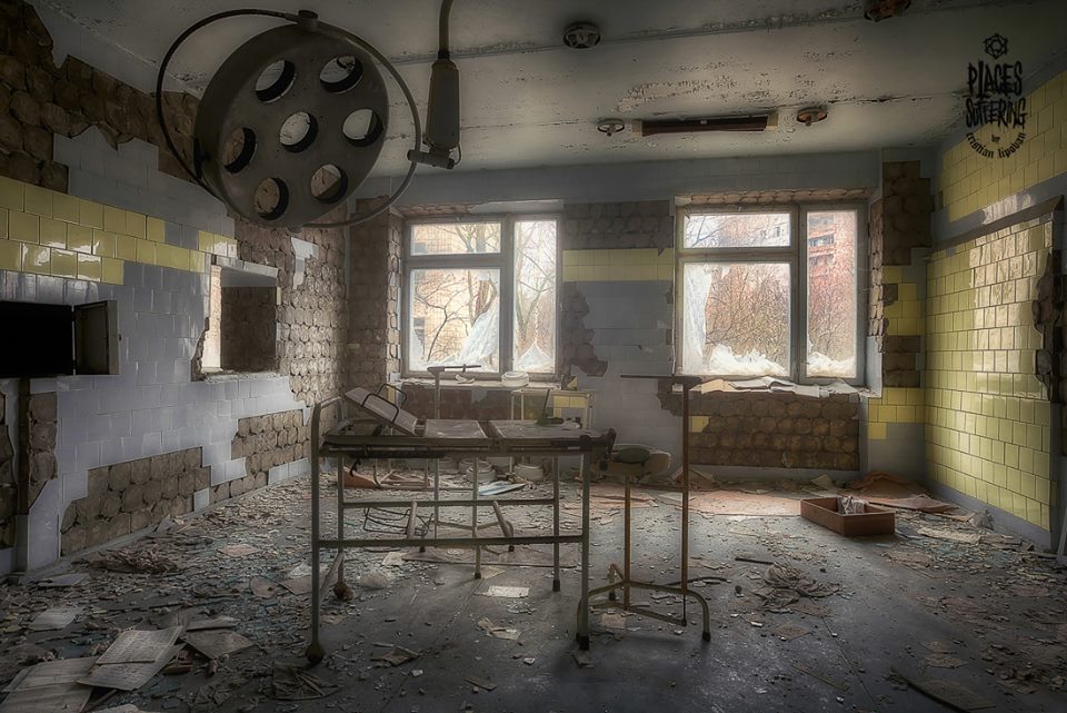 Inainte de dezastrul din 1986, aceasta incapere, acum abandonata, era o sala de operatii