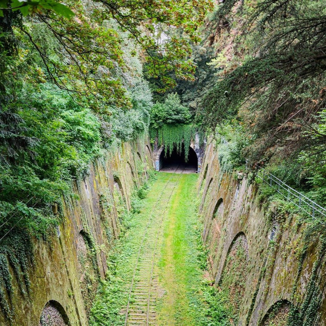 Tunel de tren abandonat in Paris