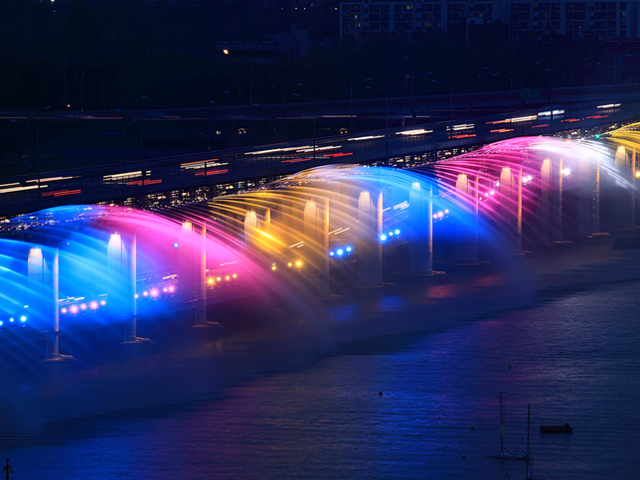 Banpo Moonlight Rainbow Fountain, Seoul, Coreea de Sud