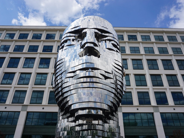 Metalmorphosis Mirror Fountain, USA