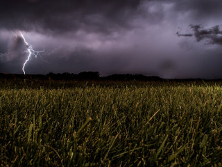 Ce se intampla daca tuna sau fulgera