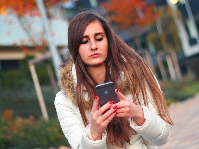 Isi urmaresc iubitul