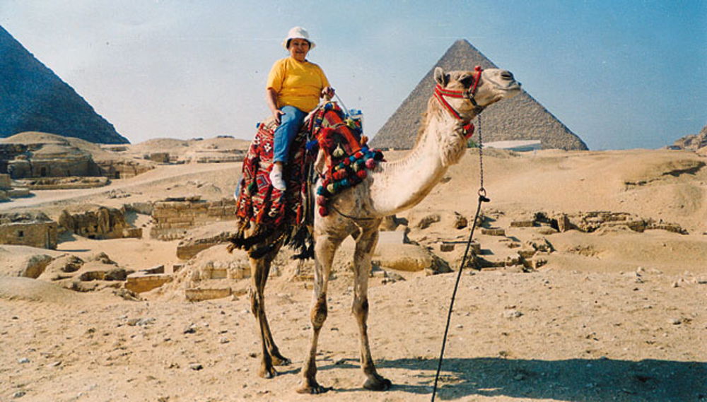 S-a decis sa devina turist... permanent, la varsta de 55 de ani