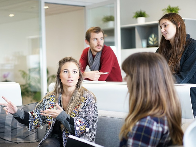 Ramai conectat cu oamenii