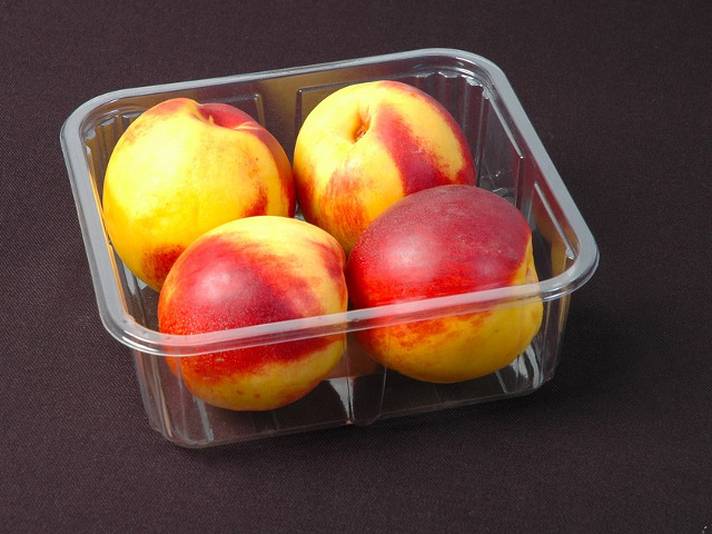 Cutii alimentare, caserole sau orice alte recipiente din plastic vechi