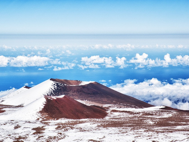 Mai inalt decat Everestul?